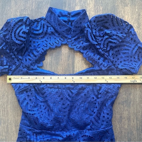 Goddiva Lace Bodycon Dress - Picture 6 of 7